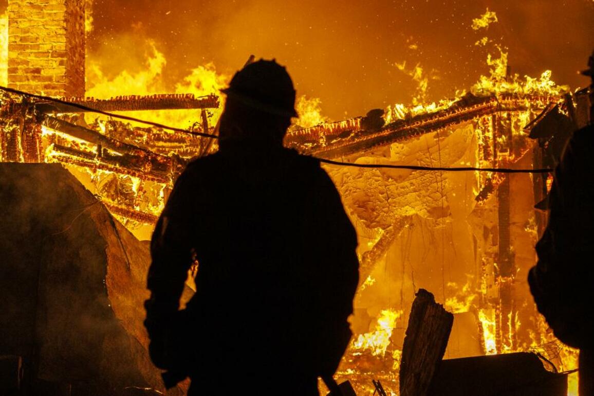 Edison executives made false statements on wildfire risks, suit claims
