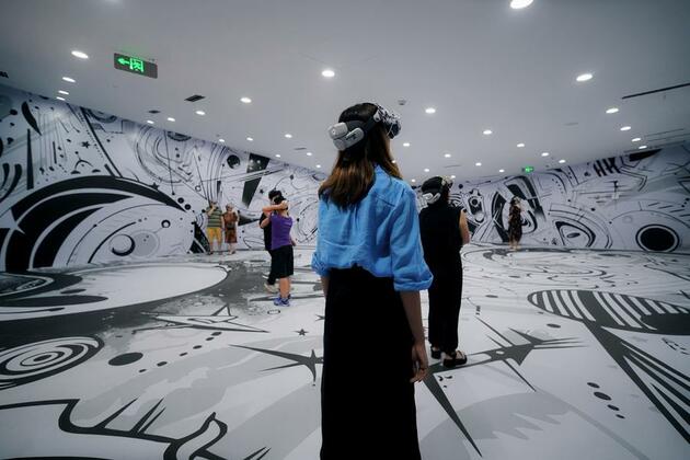 VR tours opening new frontier in China's tourism boom