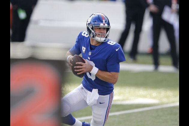 Giants QB Jones (hamstring) exits game vs. Bengals