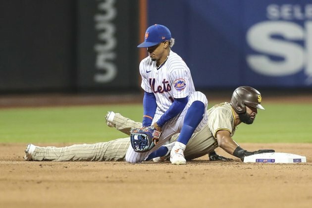 Mets look to ignite offense, avert sweep vs. Padres