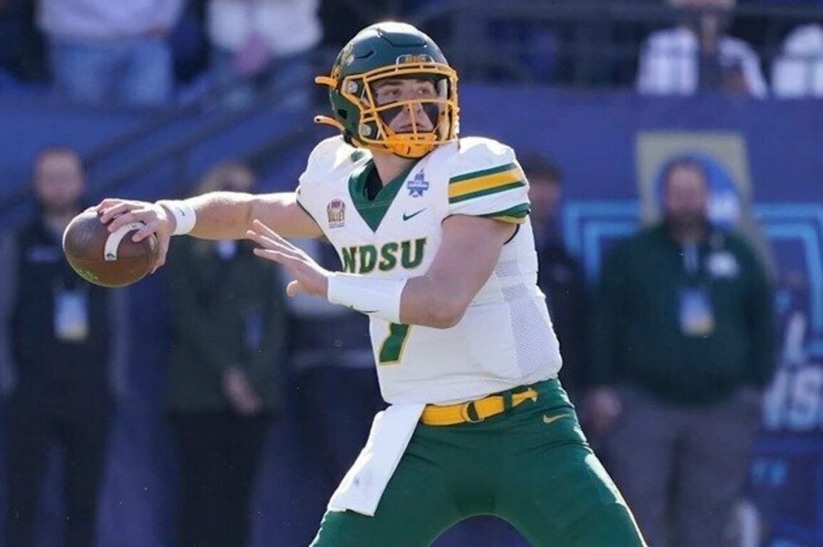Player Profile: Get to know Raiders QB Cam Miller