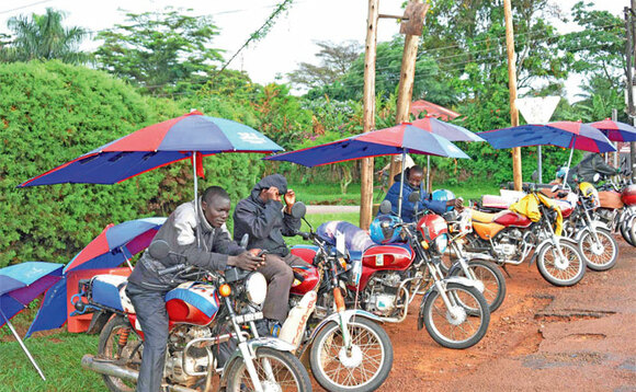 Bodaboda ze bataddeko manvuuli e Ntebe. Bodaboda ze bataddeko manvuuli e Ntebe.