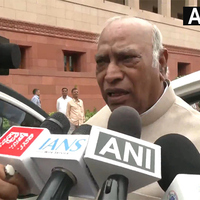 "They don't have courage to say Trump is lying": Mallikarjun Kharge targets Centre over US President's repeated claim on ceasefire