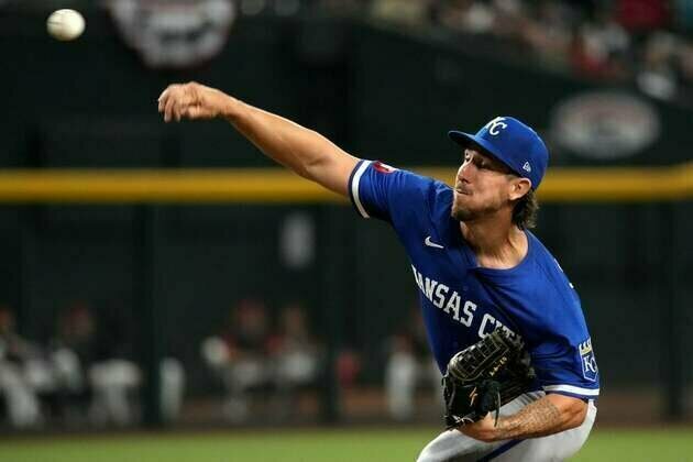 Michael Lorenzen spins gem as Royals blank Diamondbacks