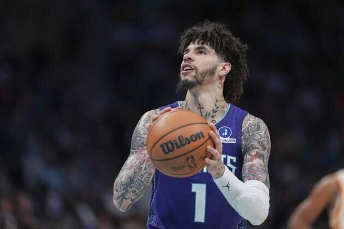 Reports: Hornets star LaMelo Ball uninjured in two-car accident