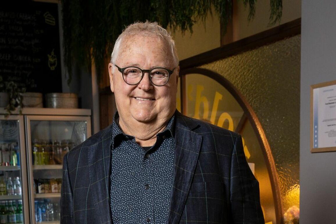 Neighbours legend Ian Smith issues health update amid terminal cancer treatment