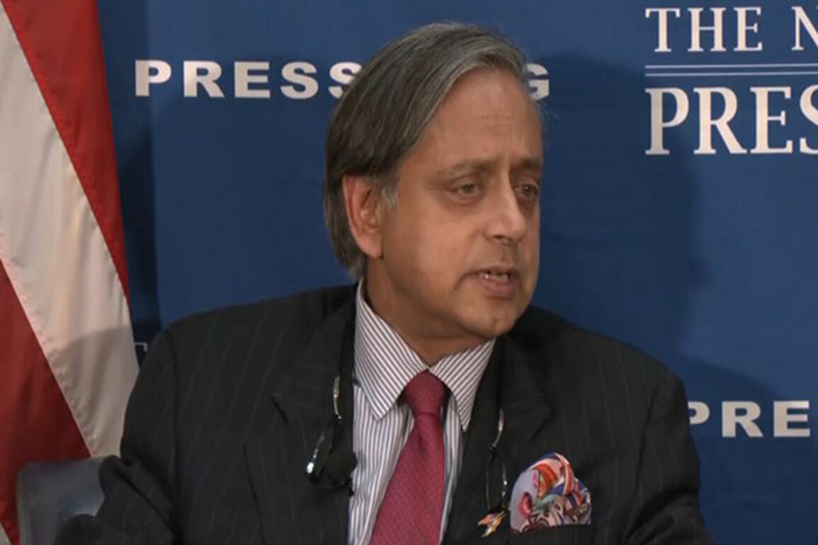 "Withdrawal of Colombia's statement was a fine gesture": Shashi Tharoor in Washington