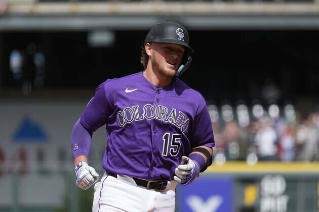 Rockies C Hunter Goodman (finger) leaves game after hit by pitch