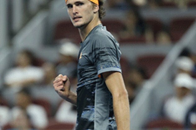 Zverev loses racquet into crowd on way to Shanghai last 16