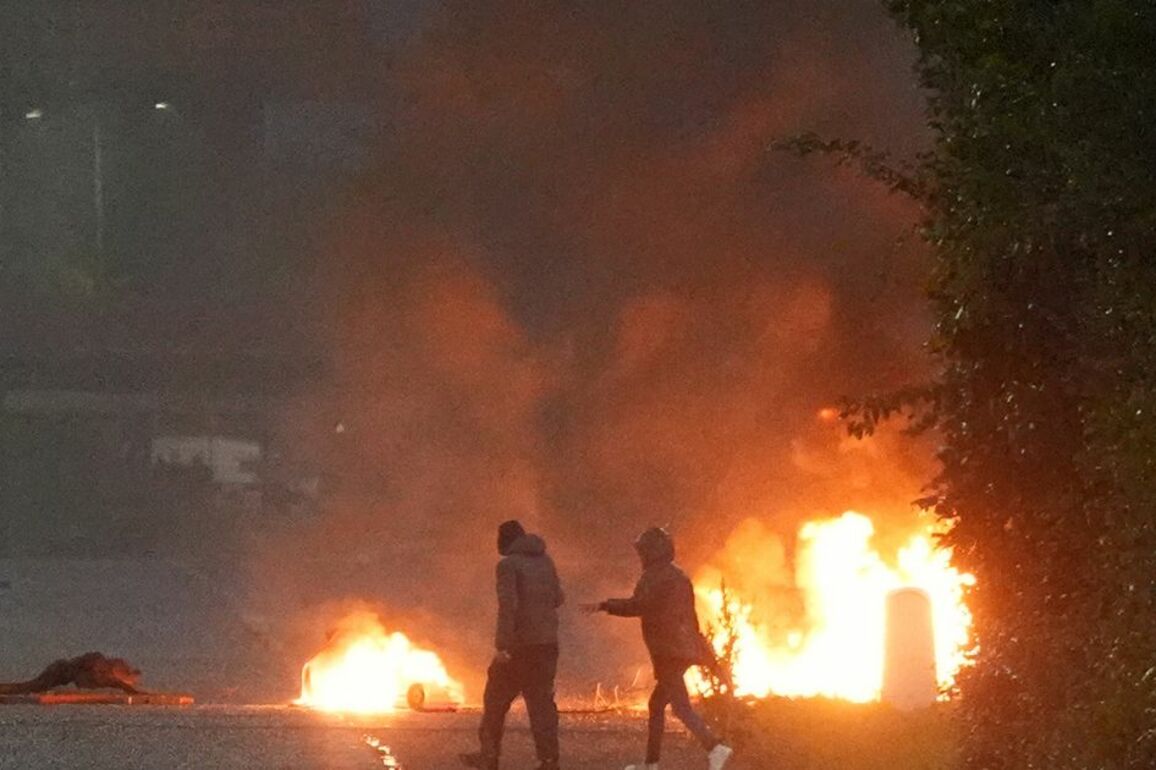 Scots cops sent to Northern Ireland as police officers injured in fireworks riots