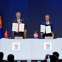 Photo Flash | China, ASEAN sign Free Trade Area 3.0 Upgrade Protocol