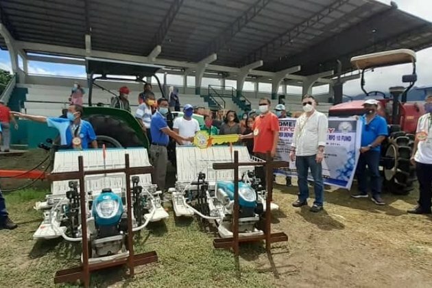 SND receives P10.4-M post-harvest facility, machinery from DA-10