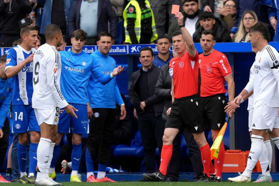 Alavs vs. Real Madrid- Kylian Mbapp 'sorry' for rash red card challenge - ESPN