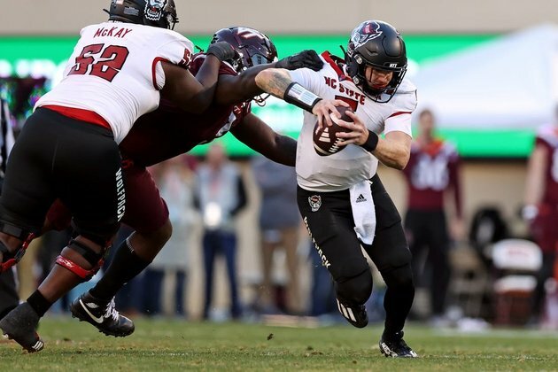QB Brennan Armstrong leads N.C. State past Virginia Tech