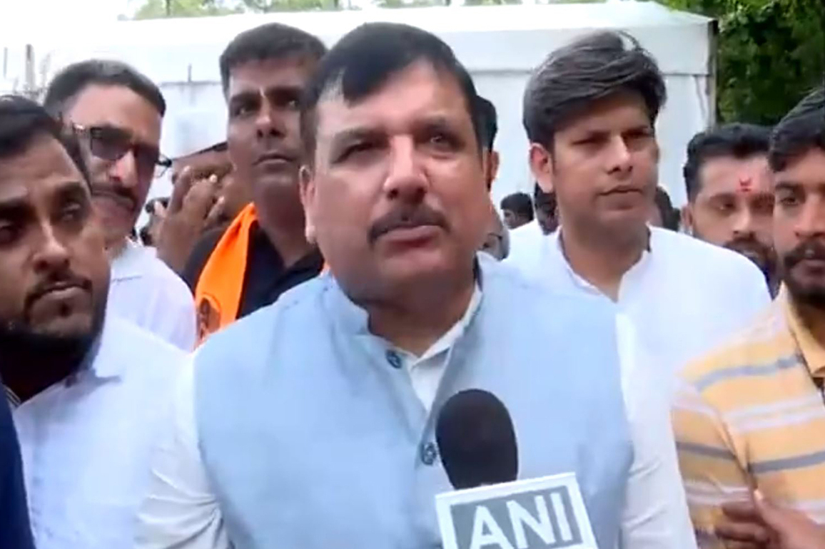 AAP extend its "full support" to Maratha reservation activist Manoj Jarange Patil