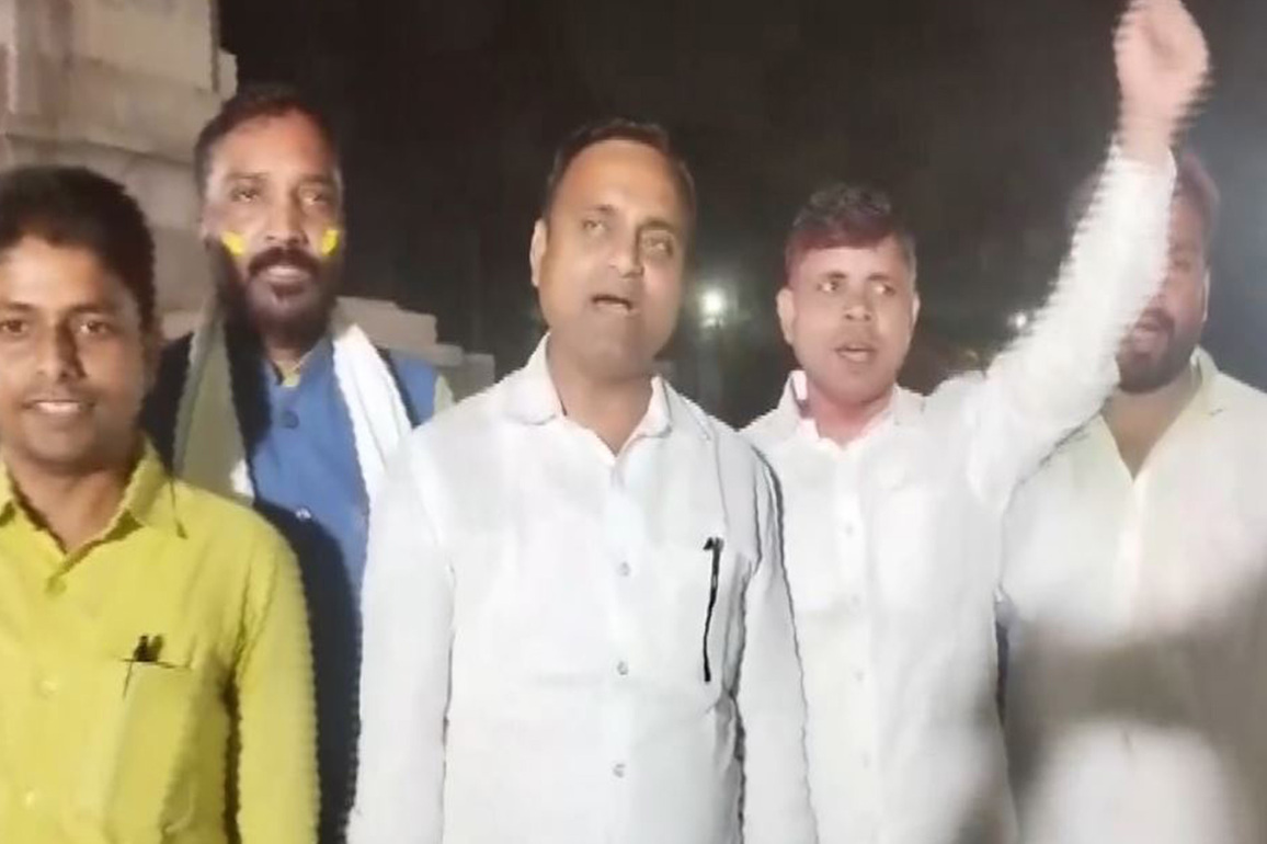 JD(U) youth workers gather outside Bihar CM's residence amid Rajya Sabha entry speculations
