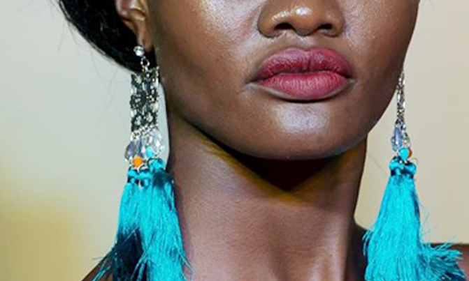 Five fashion Trends crossing over to 2018 Five fashion Trends crossing over to 2018