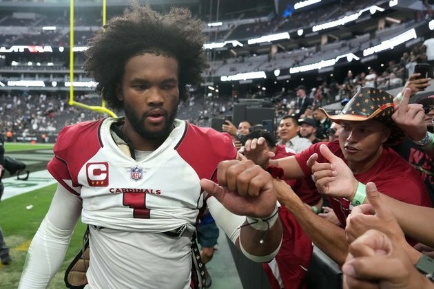 Cardinals QB Kyler Murray would 'shake hand' of Vegas fan