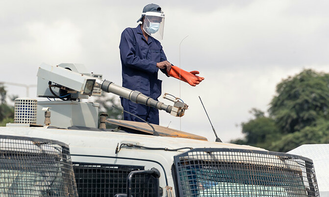 Zimbabwe doctors sue over lack of virus protection Zimbabwe doctors sue over lack of virus protection