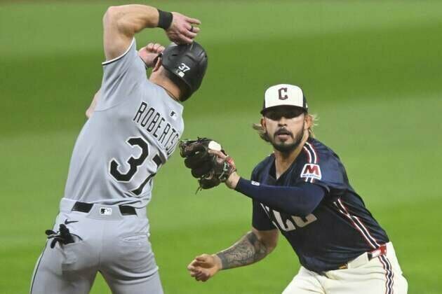 Guardians' Tanner Bibee blanks White Sox for first shutout