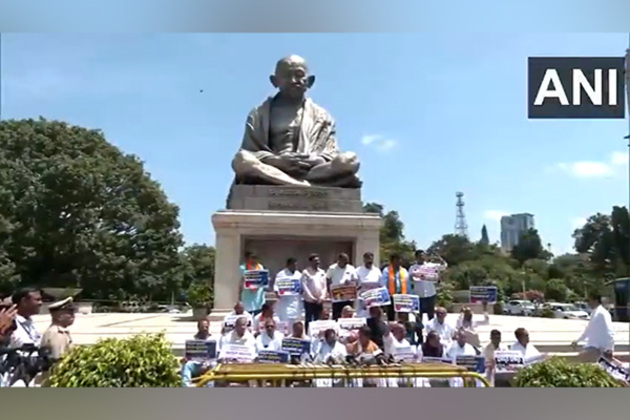 Karnataka BJP leaders protest Bengaluru stampede at Vidhana Soudha