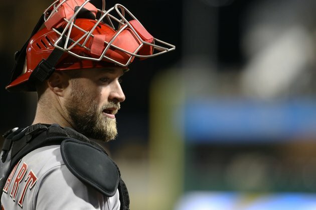 Tigers acquire C Tucker Barnhart from Reds