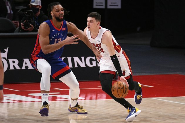Heat rout Pistons to close regular season
