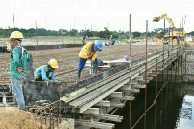 Senators vow support for DPWH flagship projects