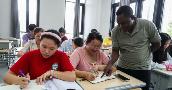 (Hello Africa) How Kiswahili is building a cultural bridge between China, Tanzania