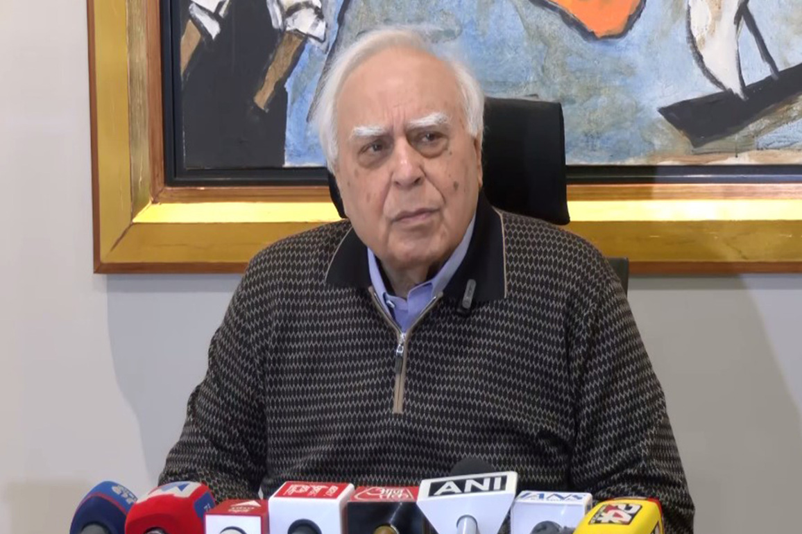 "Na nal raha na jal raha, bas desh jal raha": Kapil Sibal's hits out at Centre