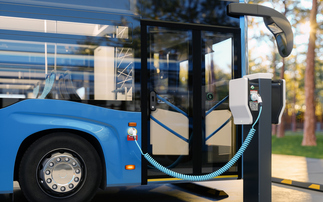 Zero emission buses pick up record share of stalling market