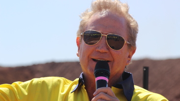 FMG executive chairman Andrew Forrest entertaining a crowd at Christmas Creek.