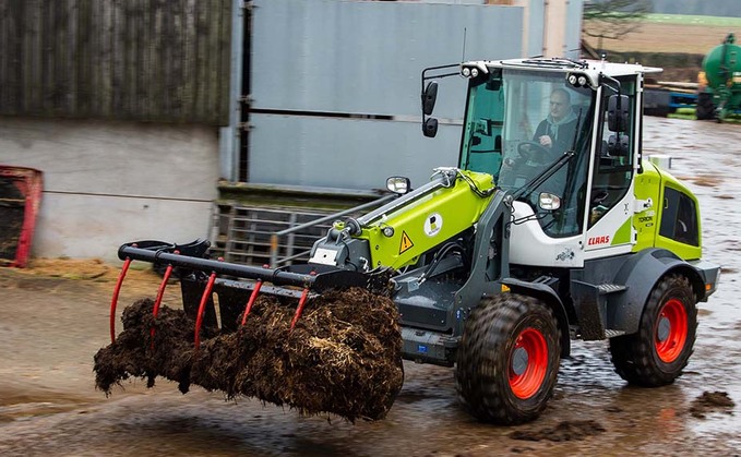 Review: Claas Torion 738 T Sinus is one serious tight turner