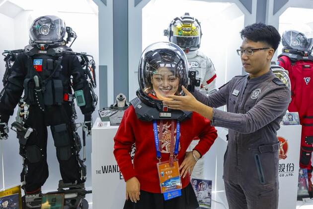 Science fiction or reality -- China's century of sci-fi film