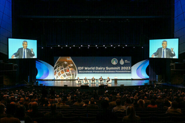Yili Group Attends the 2023 World Dairy Summit