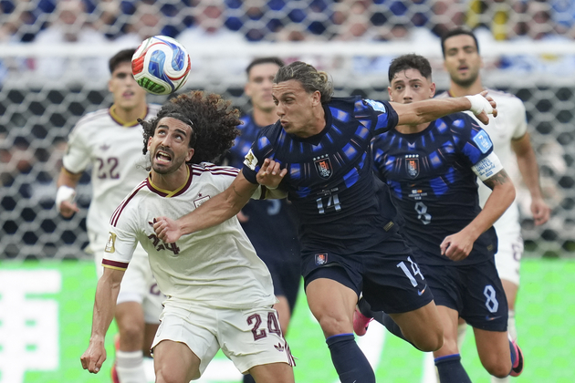 (SP)MEXICO-GUADALAJARA-FOOTBALL-FIFA WORLD CUP-GROUP H-URU VS ESP