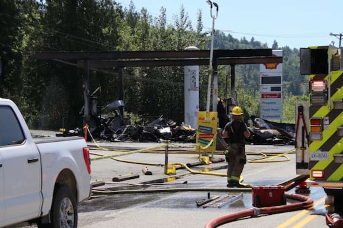 3 in hospital after motorhome fire spreads to gas station near Chilliwack, B.C.