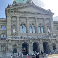 Many Swiss want fewer foreigners, keep population below 10 million