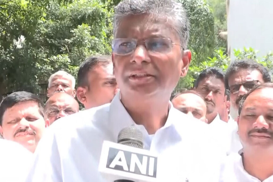 "Our target is 2028 elections": Satish Jarkiholi on formation of new Karnataka Cabinet under DK Shivakumar