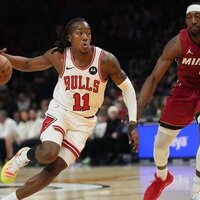 Ayo Dosunmu's big effort carries Bulls past Heat