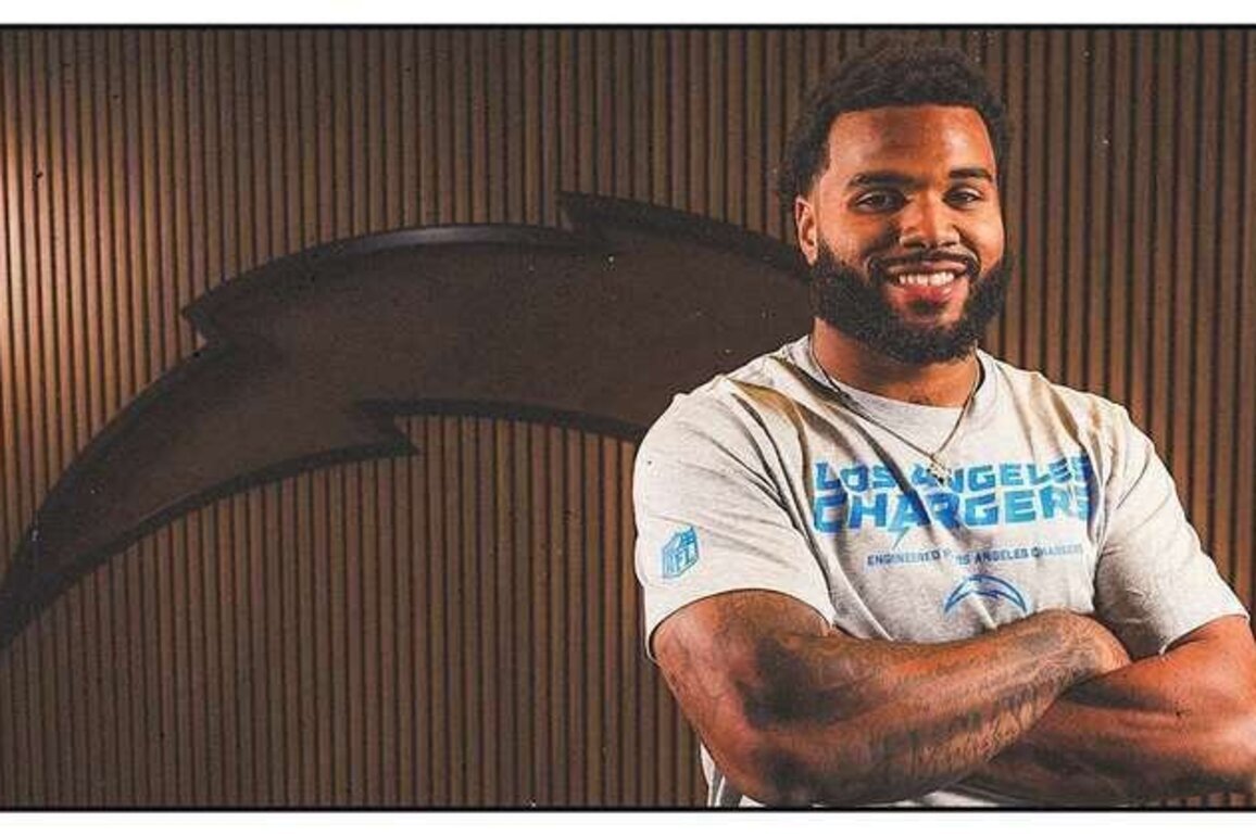 The Inside Story of How the Chargers Drafted Akheem Mesidor