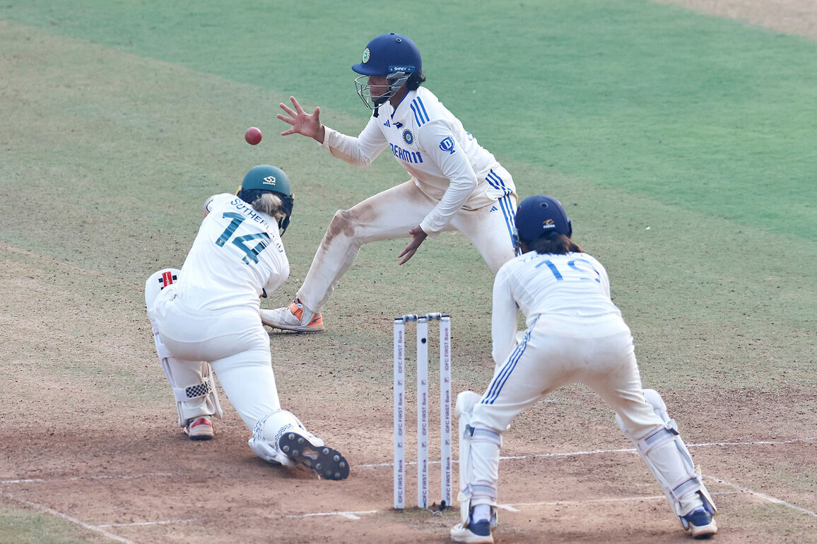 Annabel Sutherland shines with century, 2 wickets as Australia dominates India in Perth Test
