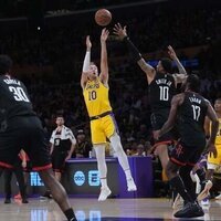 Luke Kennard scores 27, Lakers take Game 1 against Rockets