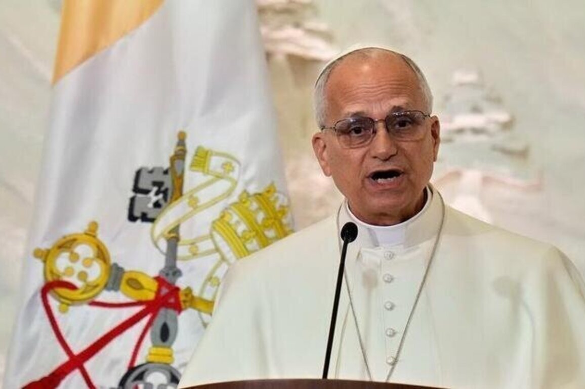 In Lebanon, Pope calls on leaders to be true peacemakers