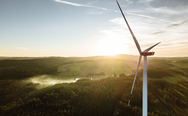 'Alarm bells should be ringing': New global wind installations falls 15 per cent in 2022 - Vimarsana News