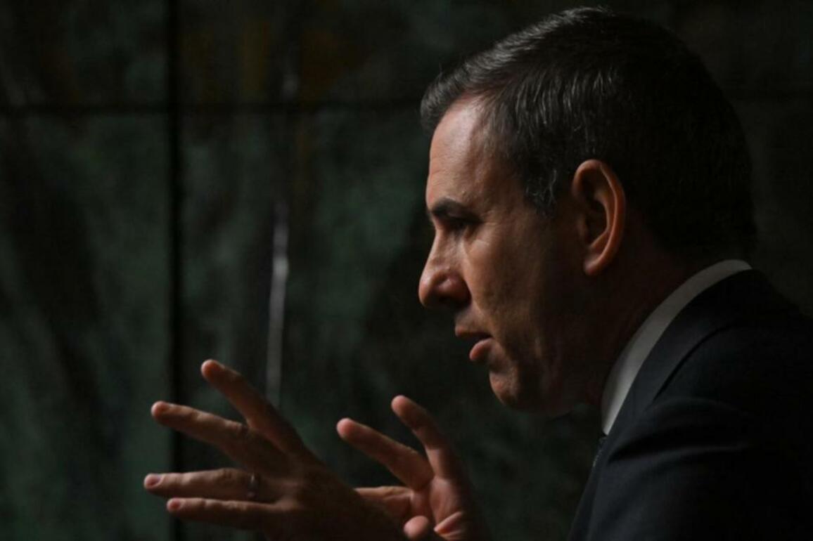 Aussies to save on power bill in pre-election sweetener