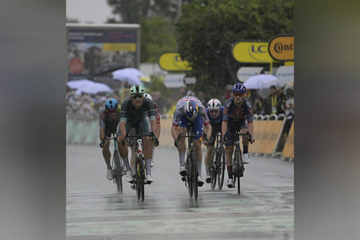 Tour de France: Jonathan Milan secures Stage 17 win, pips Jordi in rain-soaked finale