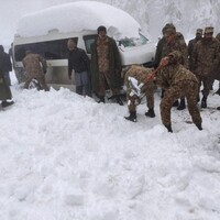 Pakistan's poor infrastructure leaves Naran tourists and residents stranded in heavy snowfall