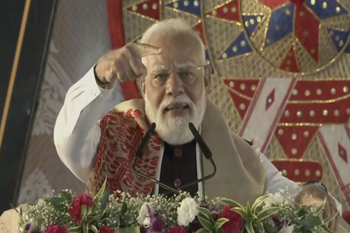 "Assam ki dharti se bhi Congress ko karara jawaab milega," says PM Modi in Assam