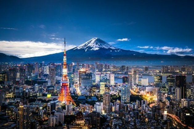 Tokyo stocks edge up on hopes for global recovery